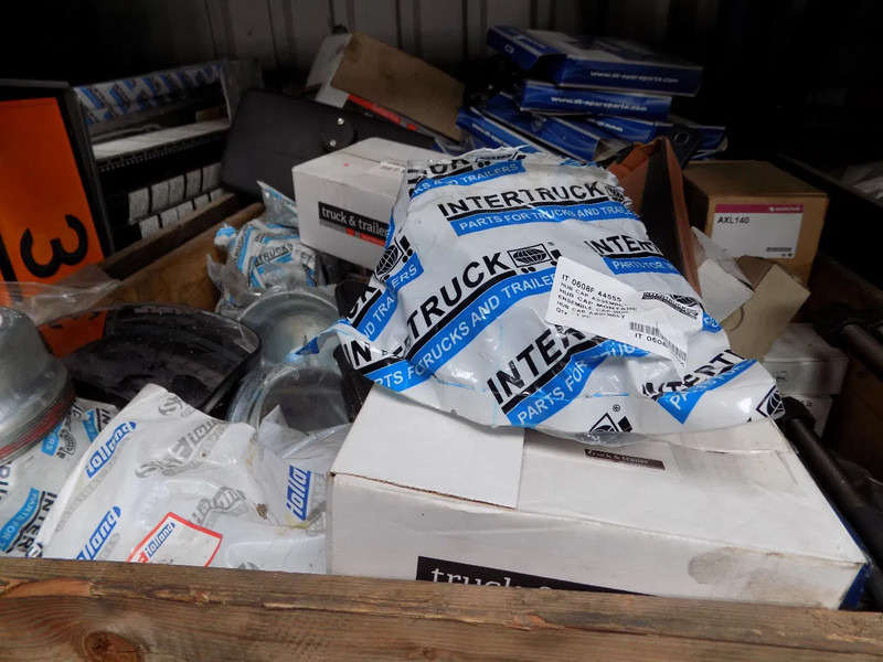 Verlichting voor truck en trailer HELLA VERLICHTING truck en trailer - Leasing verlichting voor truck en trailer HELLA VERLICHTING truck en trailer: das Bild 19
