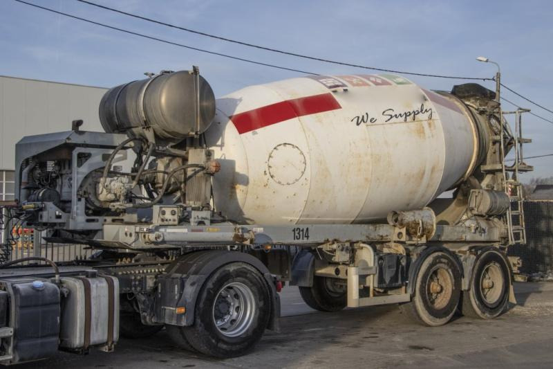 DE BUF BETON MIXER/MALAXEUR/MISCHER 10m3+MOTOR/MOTEUR - Betonmischer Auflieger: das Bild 1 DE BUF BETON MIXER/MALAXEUR/MISCHER 10m3+MOTOR/MOTEUR - Betonmischer Auflieger: das Bild 1