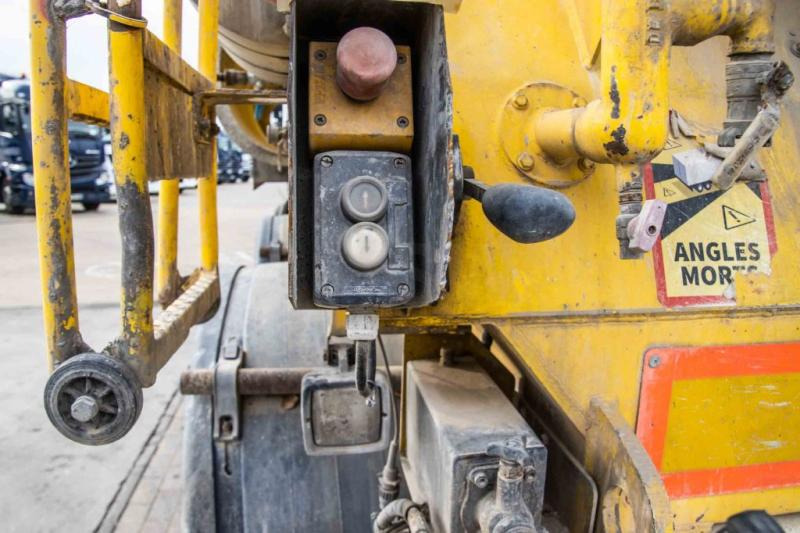 Betonmischer Auflieger DE BUF BETON MIXER/MALAXEUR/MISCHER12M3: das Bild 6