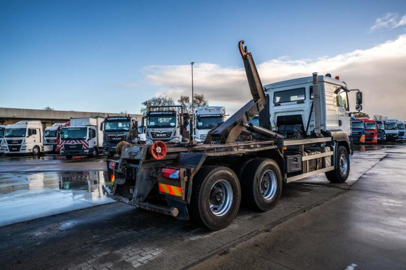 MAN TGA 33.430 BB - Abrollkipper: das Bild 4 MAN TGA 33.430 BB - Abrollkipper: das Bild 4