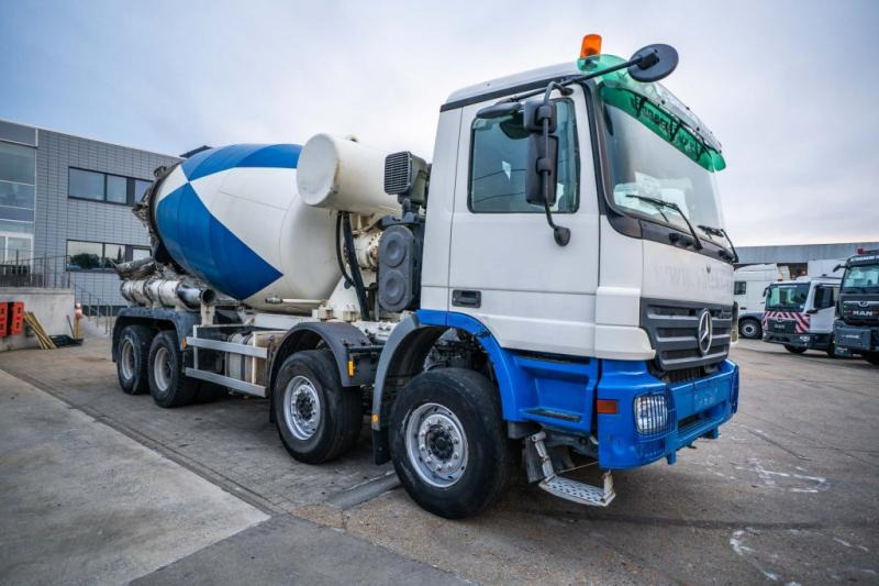 Mercedes ACTROS 4141 BB-MP2 + MIXER 9M3 - Fahrmischer: das Bild 2 Mercedes ACTROS 4141 BB-MP2 + MIXER 9M3 - Fahrmischer: das Bild 2
