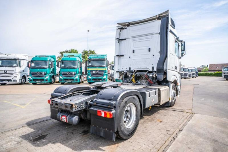 Mercedes ACTROS 1845 LS - Sattelzugmaschine: das Bild 4 Mercedes ACTROS 1845 LS - Sattelzugmaschine: das Bild 4