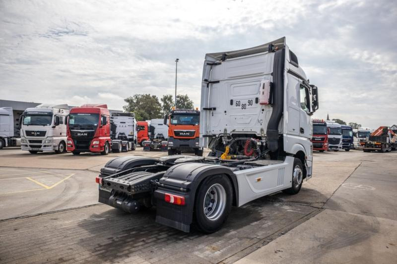 Mercedes ACTROS 1845 LS+VOITH - Sattelzugmaschine: das Bild 3 Mercedes ACTROS 1845 LS+VOITH - Sattelzugmaschine: das Bild 3