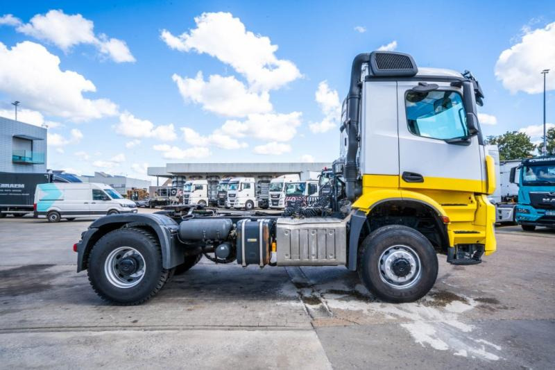 Mercedes AROCS 2045 AS (cardan) - Sattelzugmaschine: das Bild 3 Mercedes AROCS 2045 AS (cardan) - Sattelzugmaschine: das Bild 3