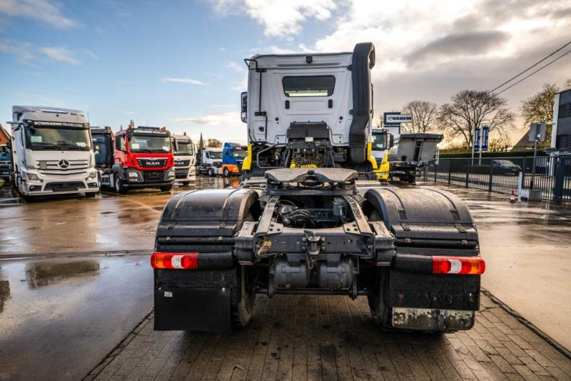 Mercedes AROCS 2045 AS (cardan) - Sattelzugmaschine: das Bild 5 Mercedes AROCS 2045 AS (cardan) - Sattelzugmaschine: das Bild 5