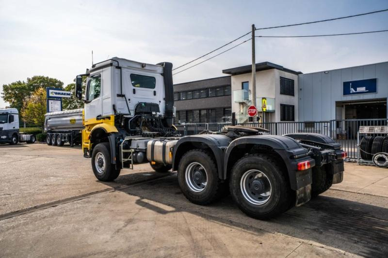 Mercedes AROCS 3345 AS - Sattelzugmaschine: das Bild 5 Mercedes AROCS 3345 AS - Sattelzugmaschine: das Bild 5