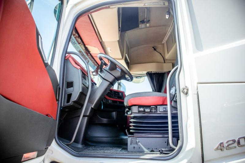 Sattelzugmaschine Volvo FH 420: das Bild 9