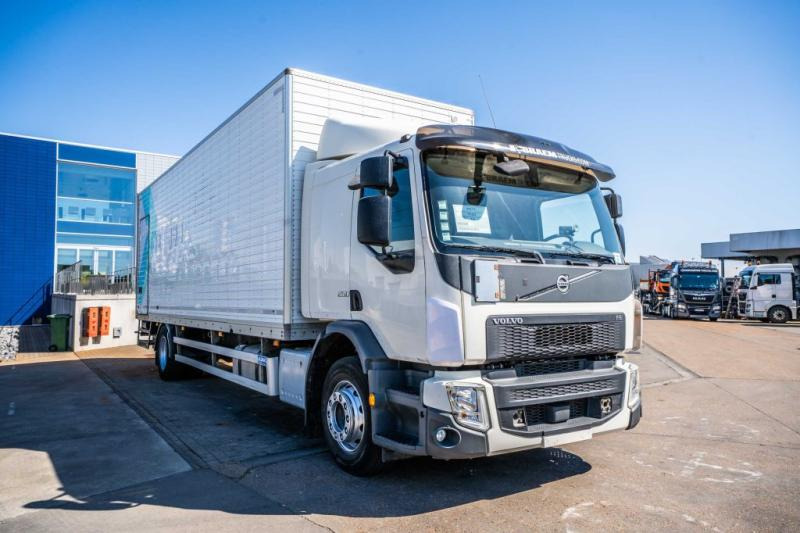 Volvo FE 250 (19T)+DHOLLANDIA 2 T. - Koffer LKW: das Bild 2 Volvo FE 250 (19T)+DHOLLANDIA 2 T. - Koffer LKW: das Bild 2
