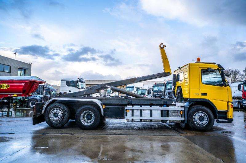 Volvo FM400-6x2-E5 + VDL 20 T. - Abrollkipper: das Bild 3 Volvo FM400-6x2-E5 + VDL 20 T. - Abrollkipper: das Bild 3