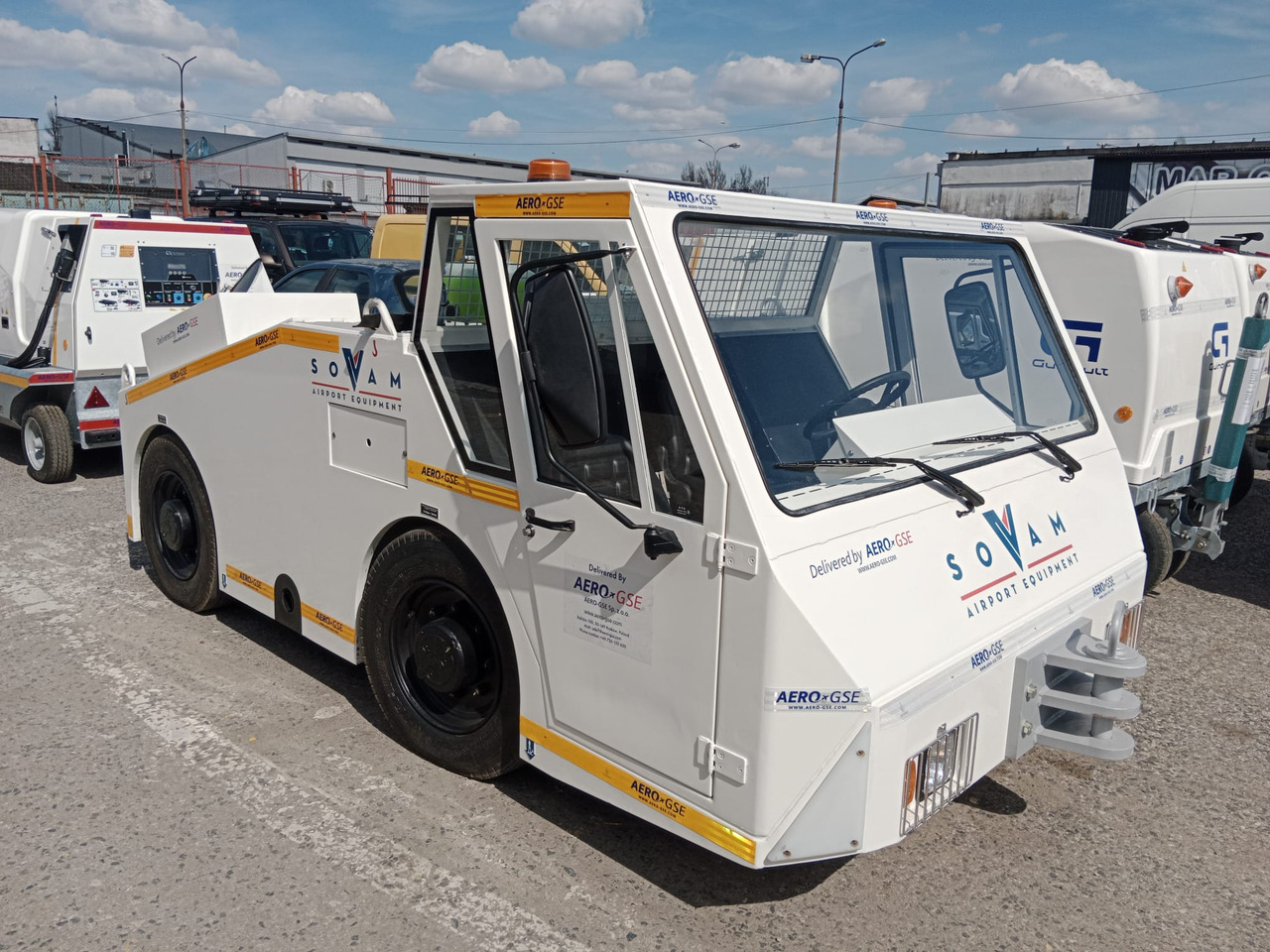 SOVAM K100 - Flugzeugschlepper: das Bild 1 SOVAM K100 - Flugzeugschlepper: das Bild 1