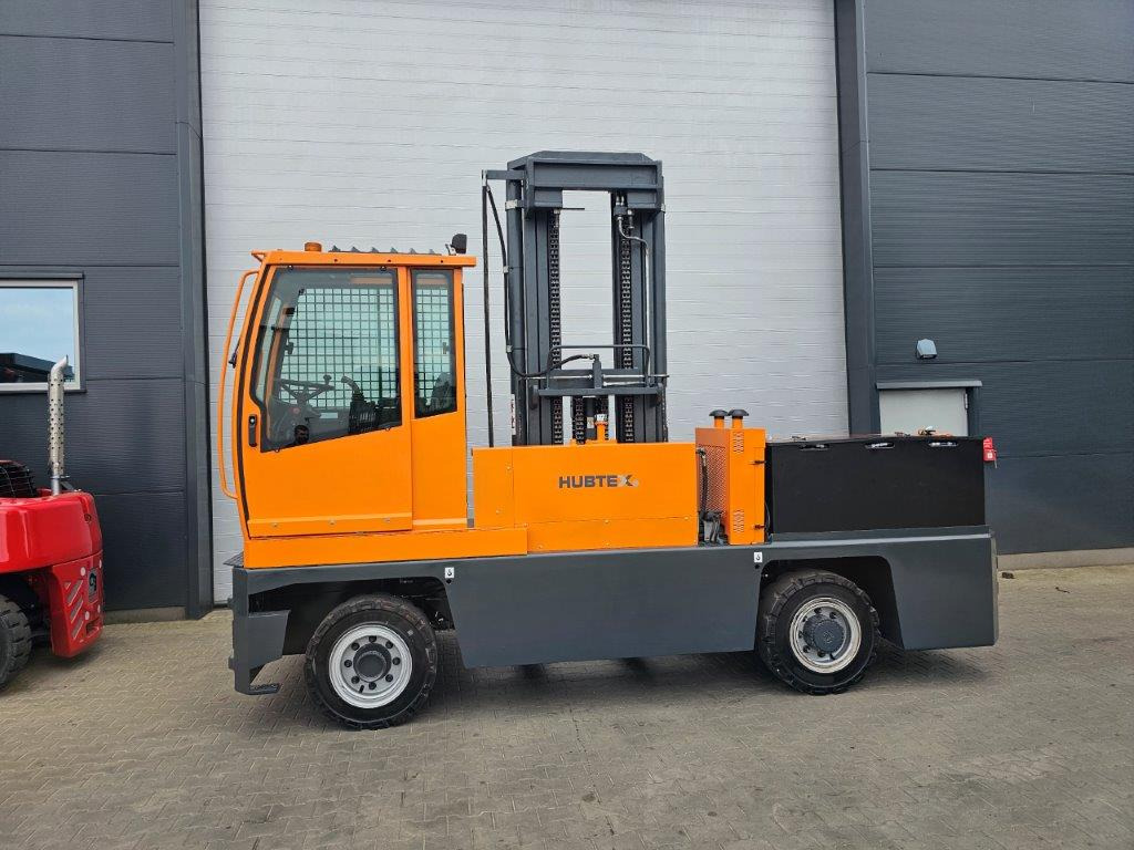 Hubtex S60E - TRIPLEX - NEU BATTERIE - Seitenstapler: das Bild 4 Hubtex S60E - TRIPLEX - NEU BATTERIE - Seitenstapler: das Bild 4