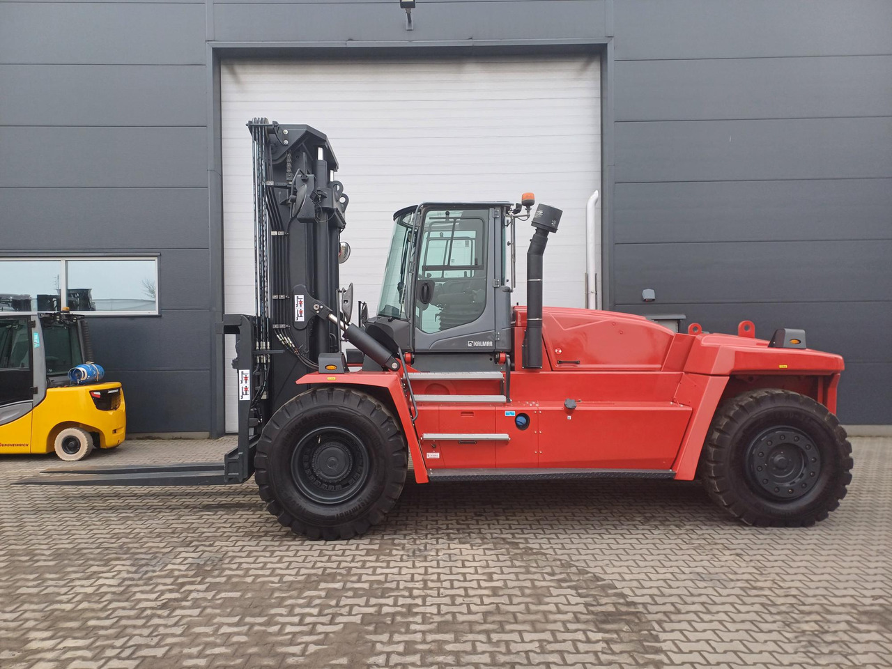Kalmar DCG250-12LB - Dieselstapler: das Bild 3 Kalmar DCG250-12LB - Dieselstapler: das Bild 3