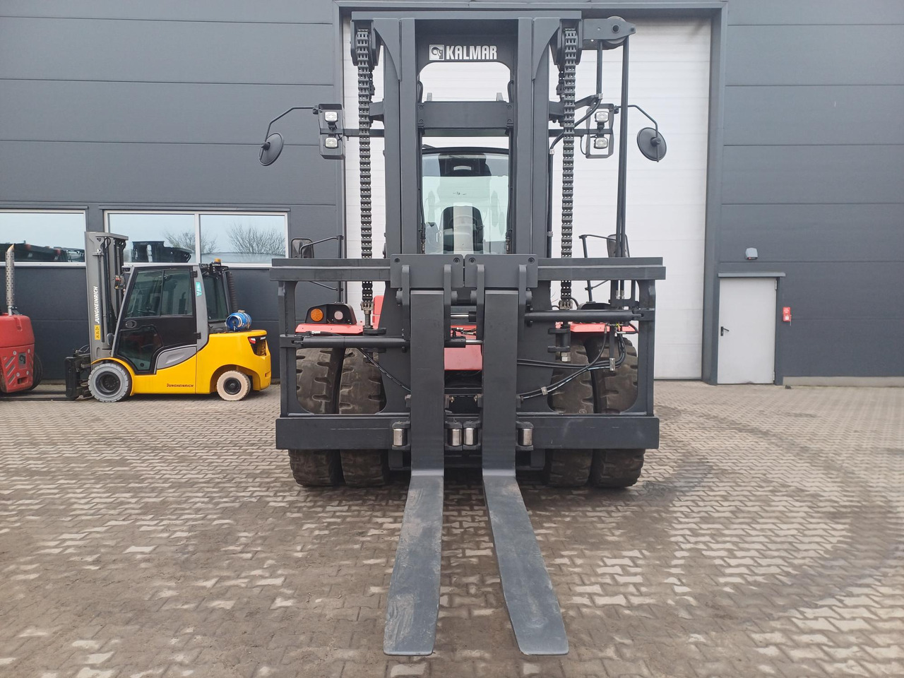 Kalmar DCG250-12LB - Dieselstapler: das Bild 5 Kalmar DCG250-12LB - Dieselstapler: das Bild 5