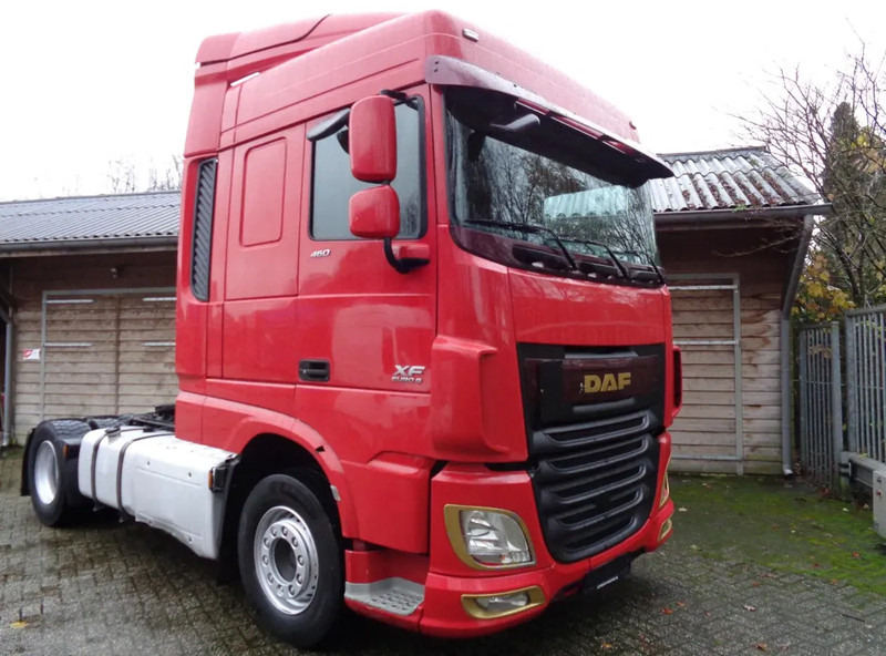 DAF XF 106 106-460 / Euro 6 ADR /Intarder / 2 tanks / Standairco - Sattelzugmaschine: das Bild 2 DAF XF 106 106-460 / Euro 6 ADR /Intarder / 2 tanks / Standairco - Sattelzugmaschine: das Bild 2
