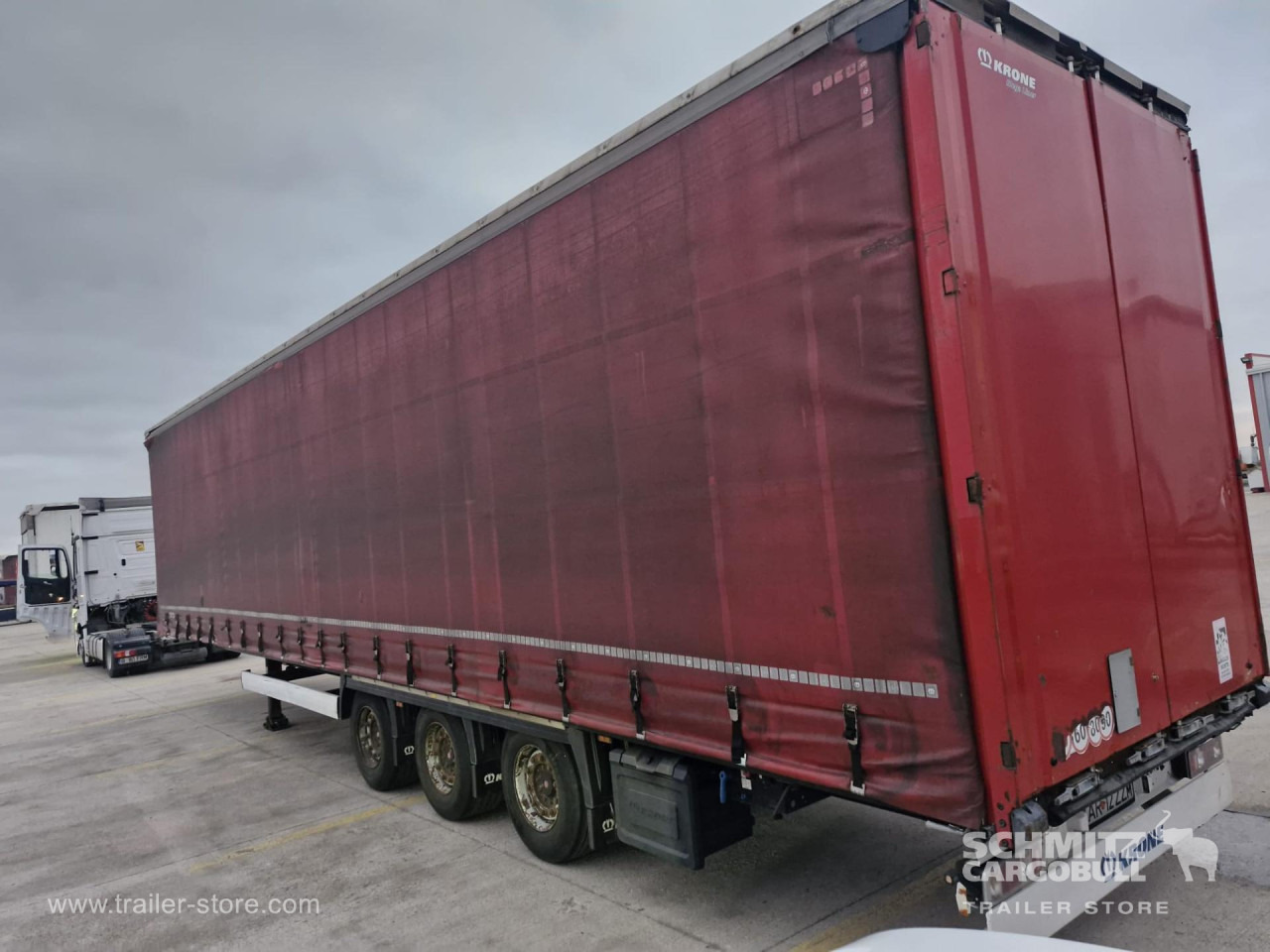 KRONE Curtainsider Mega - Planenauflieger: das Bild 5 KRONE Curtainsider Mega - Planenauflieger: das Bild 5
