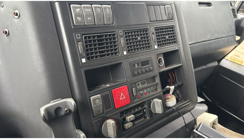Koffer LKW Iveco Eurotech 190 E 38 (BELGIAN TRUCK / PERFECT CONDITION / MANUAL PUMP / MANUAL GEARBOX): das Bild 15