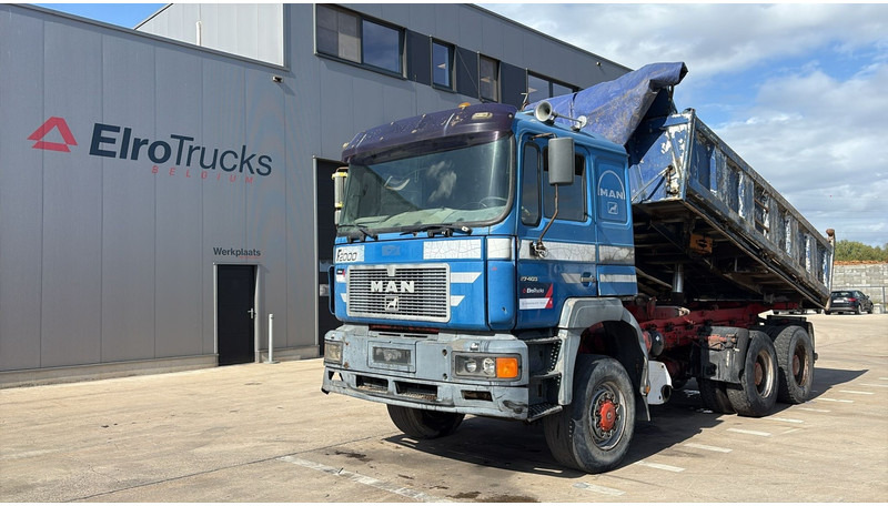 MAN 27.403 (6X6 / GRAND PONT / LAMES / BIG AXLE / 6 CYLINDER) - Kipper: das Bild 1 MAN 27.403 (6X6 / GRAND PONT / LAMES / BIG AXLE / 6 CYLINDER) - Kipper: das Bild 1