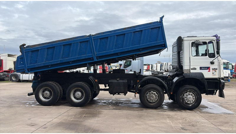 MAN 35.414 (6 CYLINDER / 8X6 / BIG AXLES / STEEL SUSP. / LAMES / GRAND PONT) - Kipper: das Bild 3 MAN 35.414 (6 CYLINDER / 8X6 / BIG AXLES / STEEL SUSP. / LAMES / GRAND PONT) - Kipper: das Bild 3