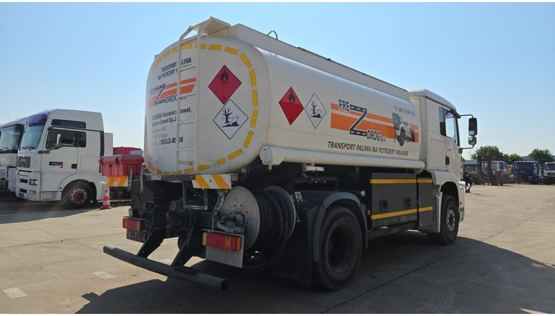 MAN TGA 18.460 (14.140L / MANUAL PUMP / MANUAL GEARBOX / TOP CONDITON / BOITE & POMPE MANUELLE) - Tankwagen: das Bild 4 MAN TGA 18.460 (14.140L / MANUAL PUMP / MANUAL GEARBOX / TOP CONDITON / BOITE & POMPE MANUELLE) - Tankwagen: das Bild 4