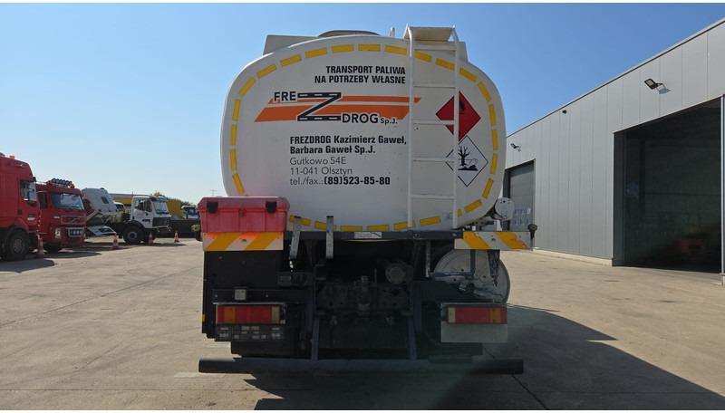 MAN TGA 18.460 (14.140L / MANUAL PUMP / MANUAL GEARBOX / TOP CONDITON / BOITE & POMPE MANUELLE) - Tankwagen: das Bild 5 MAN TGA 18.460 (14.140L / MANUAL PUMP / MANUAL GEARBOX / TOP CONDITON / BOITE & POMPE MANUELLE) - Tankwagen: das Bild 5