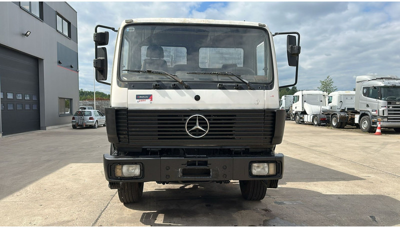 Mercedes-Benz SK 1722 (LAMES / GRAND PONT / V6 / BOITE MANUELLE / POMPE MANUELLE) - Kipper: das Bild 2 Mercedes-Benz SK 1722 (LAMES / GRAND PONT / V6 / BOITE MANUELLE / POMPE MANUELLE) - Kipper: das Bild 2