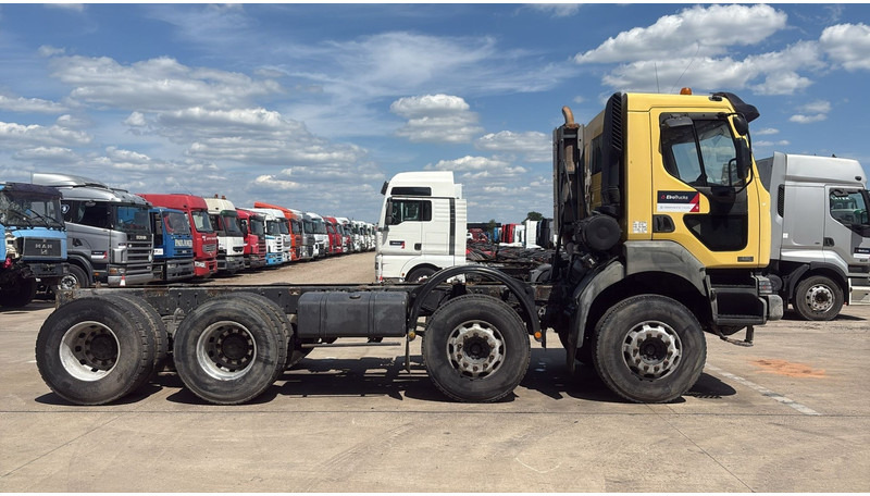 Renault KERAX 420 (BOITE MANUELLE / 8X4 / LAMES / MANUAL GEARBOX) - Fahrgestell LKW: das Bild 4 Renault KERAX 420 (BOITE MANUELLE / 8X4 / LAMES / MANUAL GEARBOX) - Fahrgestell LKW: das Bild 4