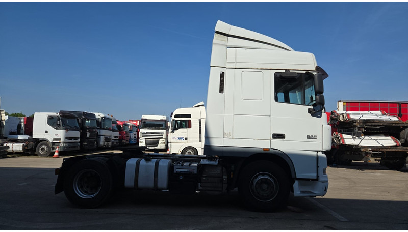 DAF XF 105.410 (BOITE MANUELLE / MANUAL GEARBOX) - Sattelzugmaschine: das Bild 4 DAF XF 105.410 (BOITE MANUELLE / MANUAL GEARBOX) - Sattelzugmaschine: das Bild 4