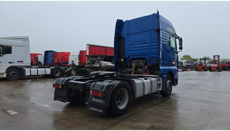 MAN TGA 18.410 (864.000 KM / MANUAL PUMP / MANUAL GEARBOX / RETARDER / POMPE MANUELLE) - Sattelzugmaschine: das Bild 5 MAN TGA 18.410 (864.000 KM / MANUAL PUMP / MANUAL GEARBOX / RETARDER / POMPE MANUELLE) - Sattelzugmaschine: das Bild 5