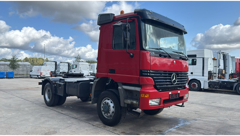 Mercedes-Benz Actros 1840 (4X4 / LAMES / GRANT PONT / PARFAIT ETAT / MP1 / V6 / ALLRAD) - Sattelzugmaschine: das Bild 3 Mercedes-Benz Actros 1840 (4X4 / LAMES / GRANT PONT / PARFAIT ETAT / MP1 / V6 / ALLRAD) - Sattelzugmaschine: das Bild 3