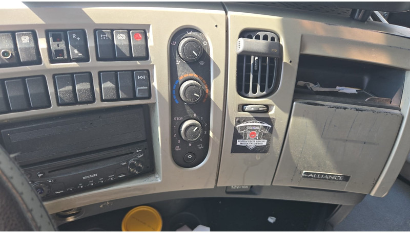 Sattelzugmaschine Renault Premium 450 (BOITE MANUELLE / MANUAL GEARBOX / AIRCO): das Bild 14