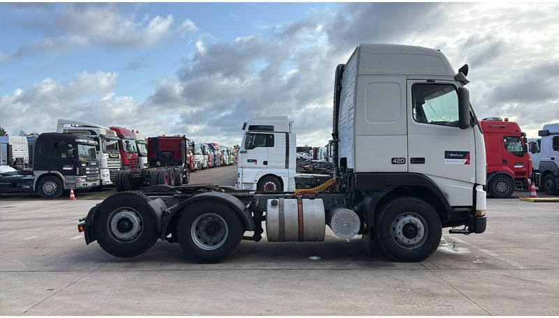 Volvo FH 12.420 (6X2 / BOITE MANUELLE / MANUAL GEARBOX / 8 PNEUS / 8 TYRES) - Sattelzugmaschine: das Bild 3 Volvo FH 12.420 (6X2 / BOITE MANUELLE / MANUAL GEARBOX / 8 PNEUS / 8 TYRES) - Sattelzugmaschine: das Bild 3