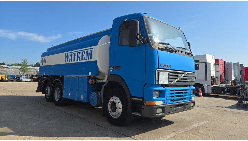 Volvo FH 12.380 (20.100 LITERS / PARFAIT ETAT / TOP CONDITION !!! / 6X2 / BOITE MANUELLE) - Tankwagen: das Bild 3 Volvo FH 12.380 (20.100 LITERS / PARFAIT ETAT / TOP CONDITION !!! / 6X2 / BOITE MANUELLE) - Tankwagen: das Bild 3