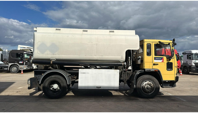 Volvo FL 6-18 (12400 LITERS / 3 COMPARTIMENTS / EURO 2 / STEEL SUSP. / LAMES) - Tankwagen: das Bild 4 Volvo FL 6-18 (12400 LITERS / 3 COMPARTIMENTS / EURO 2 / STEEL SUSP. / LAMES) - Tankwagen: das Bild 4