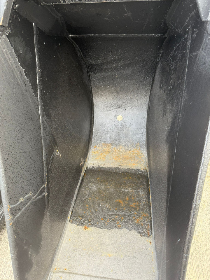 Komatsu PC200 - Baggerschaufel für Baumaschine: das Bild 2 Komatsu PC200 - Baggerschaufel für Baumaschine: das Bild 2