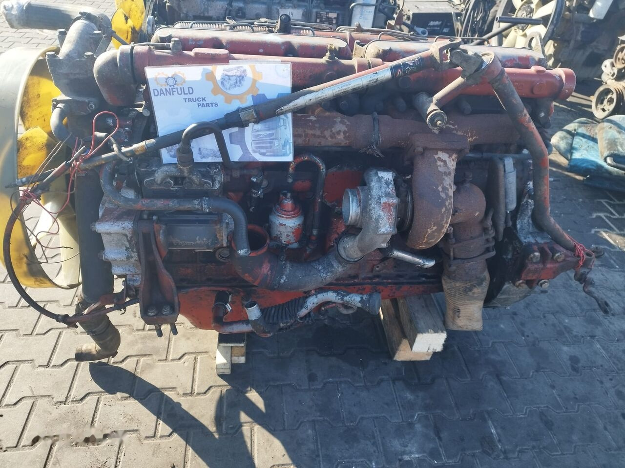 IVECO 8210.42M 470 E2 IVECO Magirus - Motor für LKW: das Bild 4 IVECO 8210.42M 470 E2 IVECO Magirus - Motor für LKW: das Bild 4
