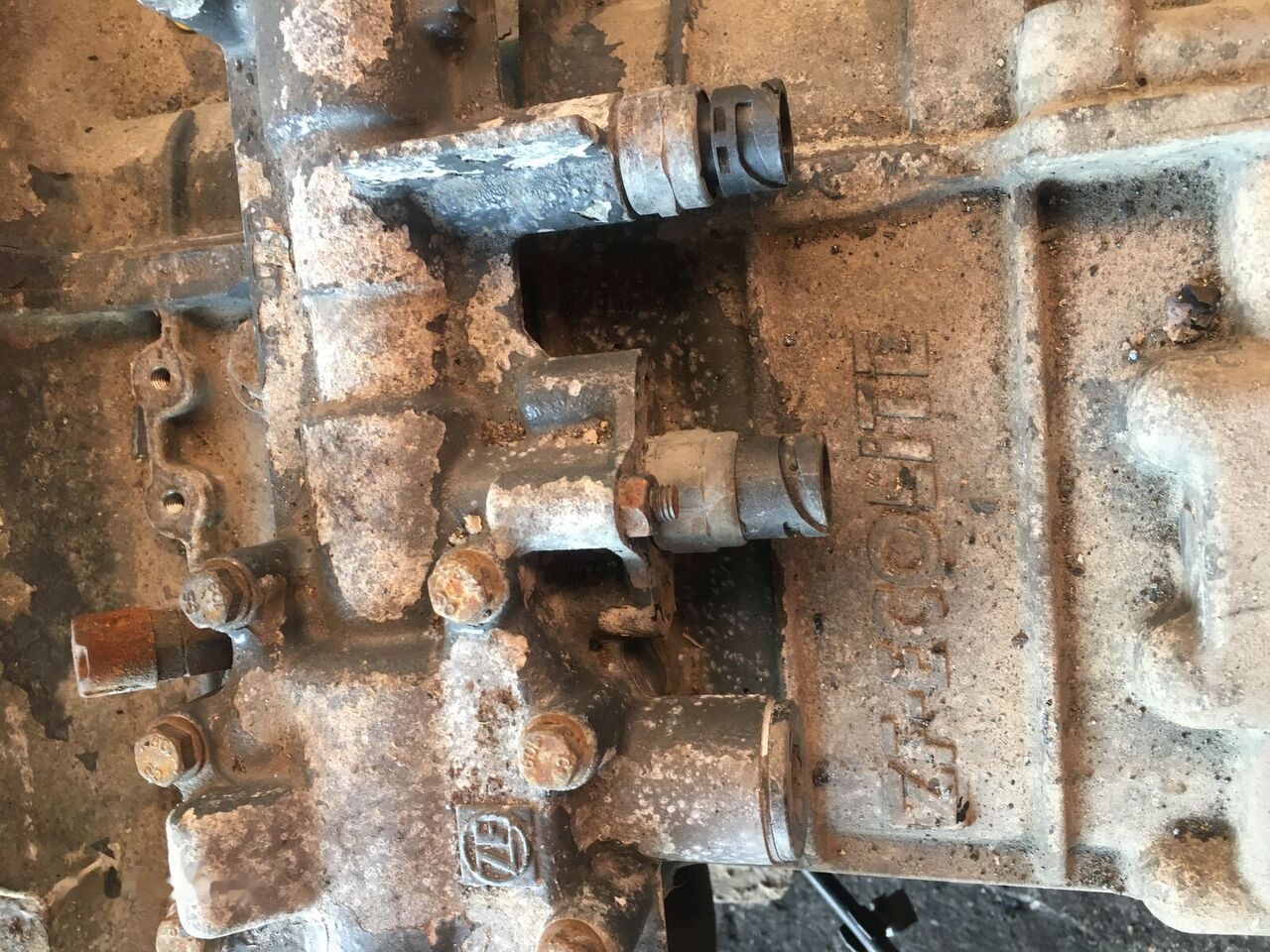 ZF 6s800 1700557 DAF - Getriebe für LKW: das Bild 2 ZF 6s800 1700557 DAF - Getriebe für LKW: das Bild 2