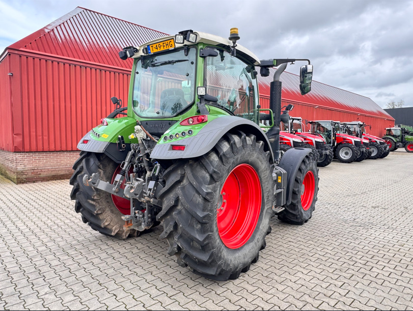 FENDT 513 Vario S4 PowerPlus - Traktor: das Bild 4 FENDT 513 Vario S4 PowerPlus - Traktor: das Bild 4