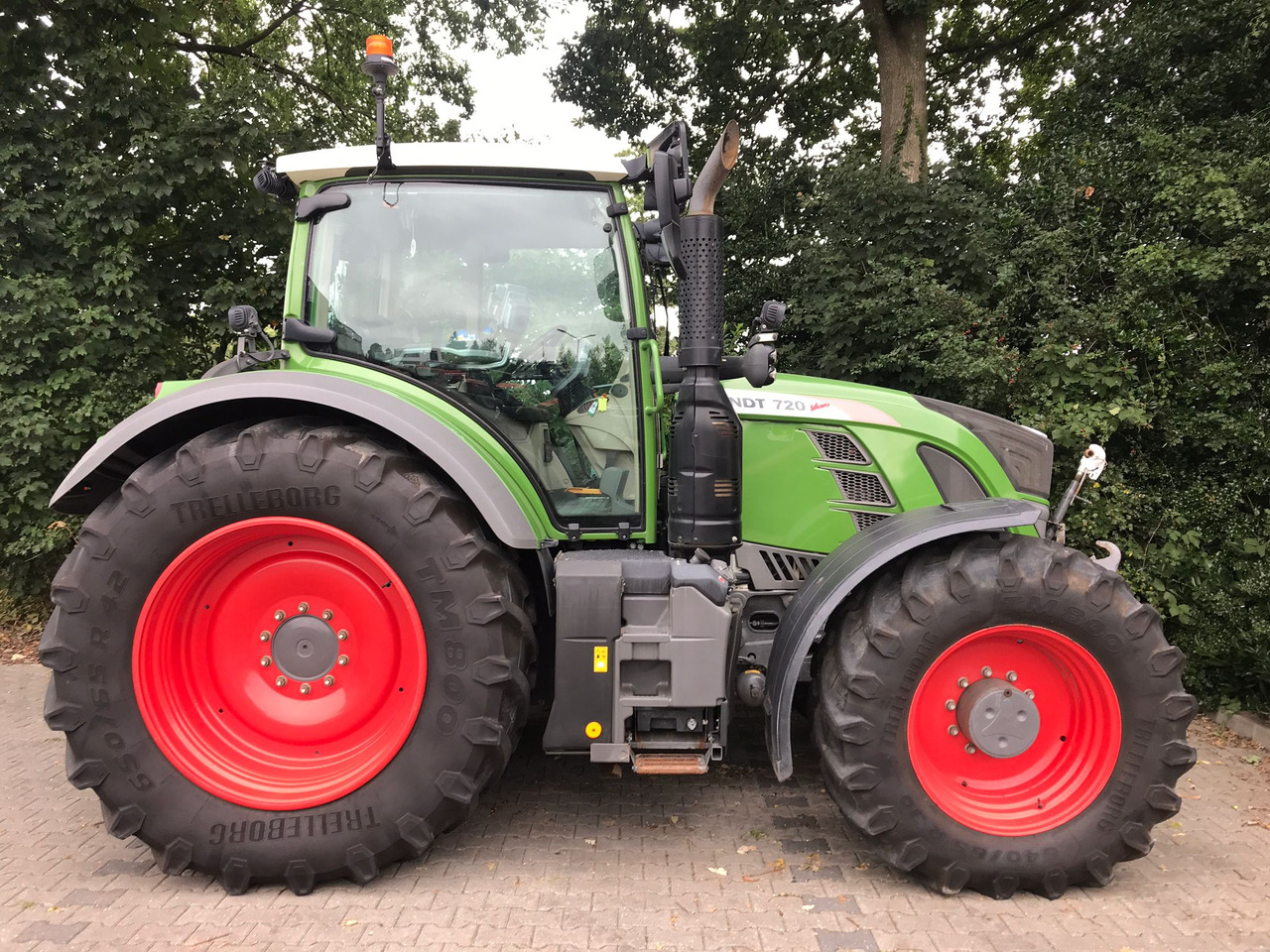 FENDT 720 Vario S4 PowerPlus - Traktor: das Bild 4 FENDT 720 Vario S4 PowerPlus - Traktor: das Bild 4