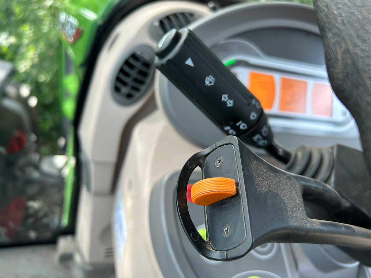 Traktor FENDT 828 Vario S4 ProfiPlus: das Bild 29 Traktor FENDT 828 Vario S4 ProfiPlus: das Bild 29