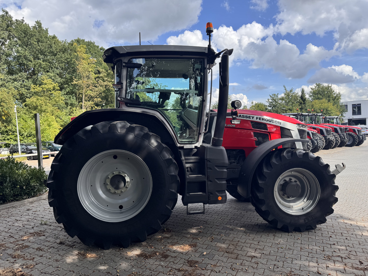 Massey Ferguson 8s.205 Dyna7 Exclusive - Traktor: das Bild 5 Massey Ferguson 8s.205 Dyna7 Exclusive - Traktor: das Bild 5