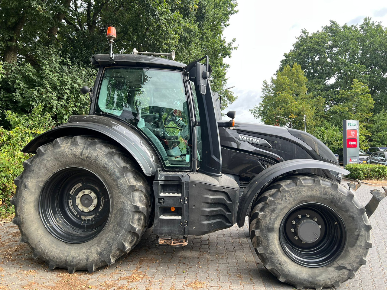 VALTRA T174 Versu - Traktor: das Bild 4 VALTRA T174 Versu - Traktor: das Bild 4