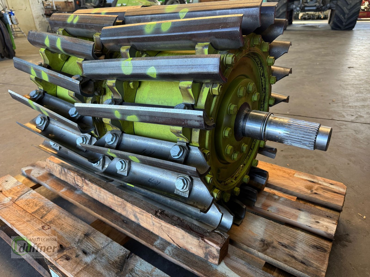 CLAAS Messertrommel V-Max 36 Jaguar - Ersatzteile für Erntemaschine: das Bild 1 CLAAS Messertrommel V-Max 36 Jaguar - Ersatzteile für Erntemaschine: das Bild 1