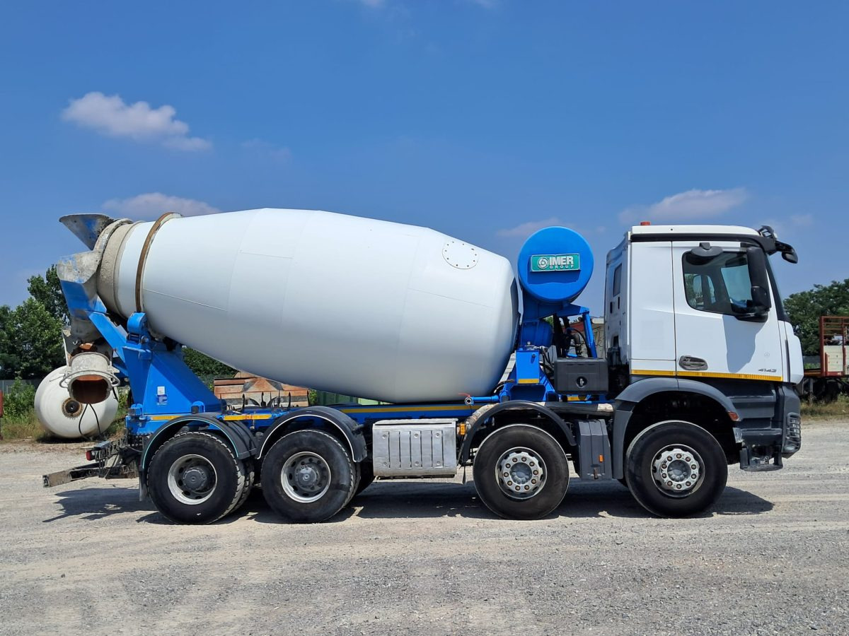 Fahrmischer MERCEDES AROCS 4142: das Bild 6