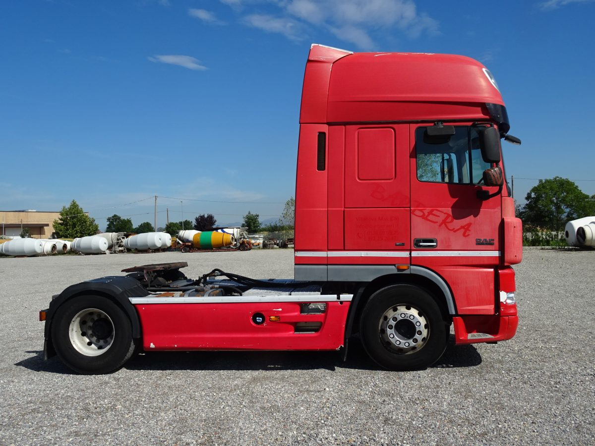 DAF XF 105.480 - Sattelzugmaschine: das Bild 4 DAF XF 105.480 - Sattelzugmaschine: das Bild 4