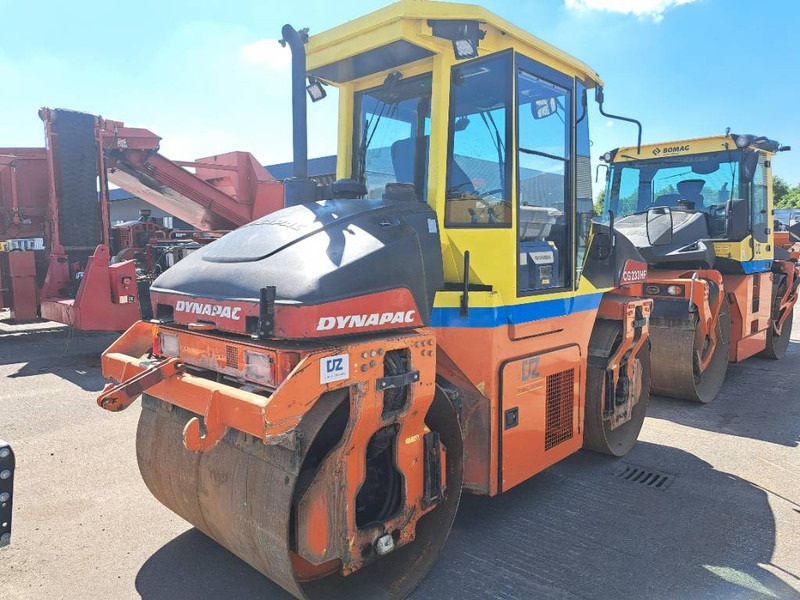 Dynapac CG233HF - Walzen: das Bild 1 Dynapac CG233HF - Walzen: das Bild 1