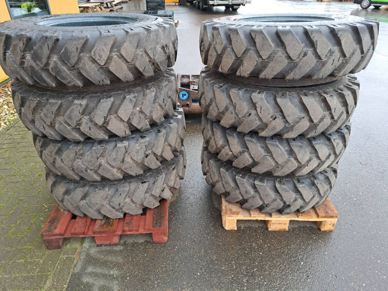 Tiron 10.00x20 Tires - Felgen und Reifen für Baumaschine: das Bild 2 Tiron 10.00x20 Tires - Felgen und Reifen für Baumaschine: das Bild 2