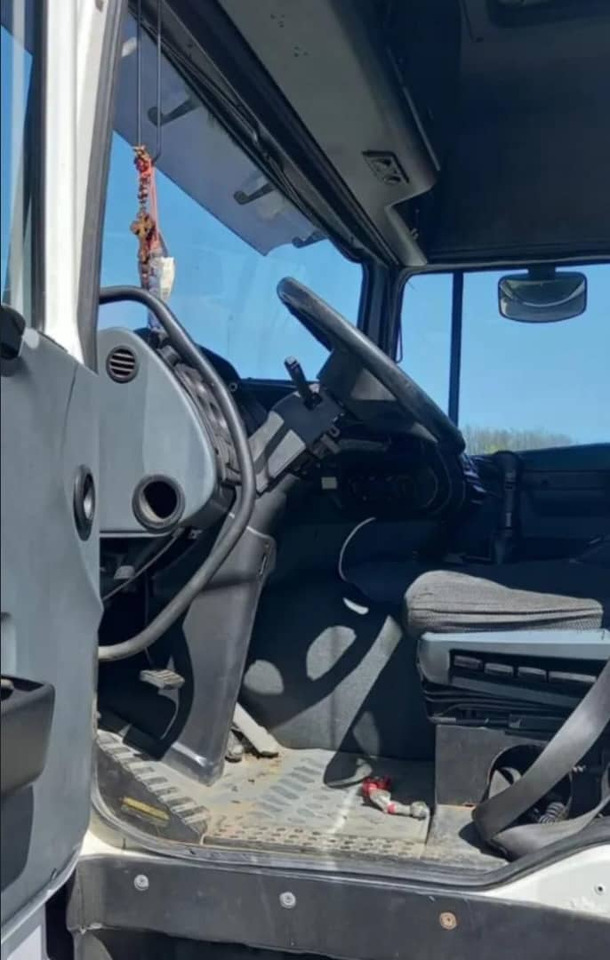 DAF XF 95 - Sattelzugmaschine: das Bild 4 DAF XF 95 - Sattelzugmaschine: das Bild 4