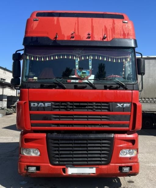 Daf XF 95 - Sattelzugmaschine: das Bild 1 Daf XF 95 - Sattelzugmaschine: das Bild 1