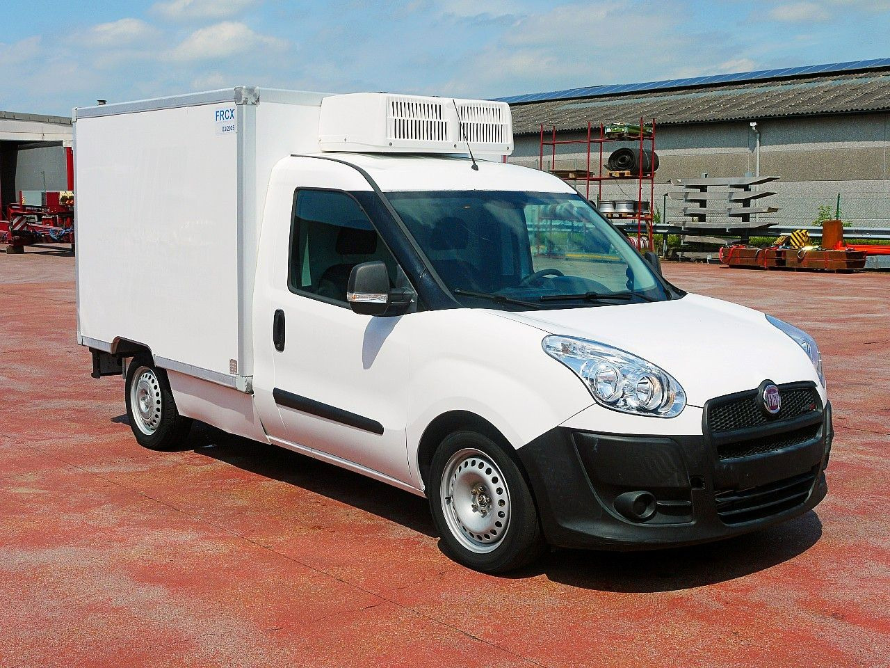 Fiat DOBLO 1.6 KUHKOFFER RELEC FROID TR22 -20C - Kühltransporter: das Bild 2 Fiat DOBLO 1.6 KUHKOFFER RELEC FROID TR22 -20C - Kühltransporter: das Bild 2