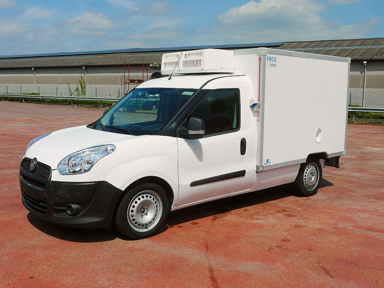 Fiat DOBLO 1.6 KUHKOFFER RELEC FROID TR22 -20C - Kühltransporter: das Bild 4 Fiat DOBLO 1.6 KUHKOFFER RELEC FROID TR22 -20C - Kühltransporter: das Bild 4
